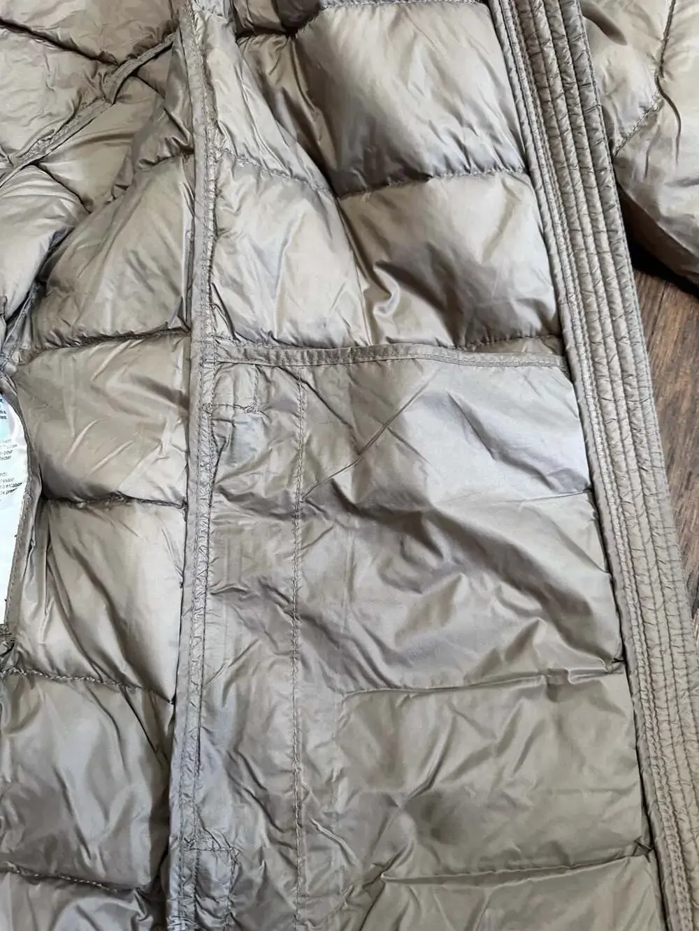 Michael Kors Women's Ultra Light Weight Down Fill Puffer Jacket  Faux Fur Collar